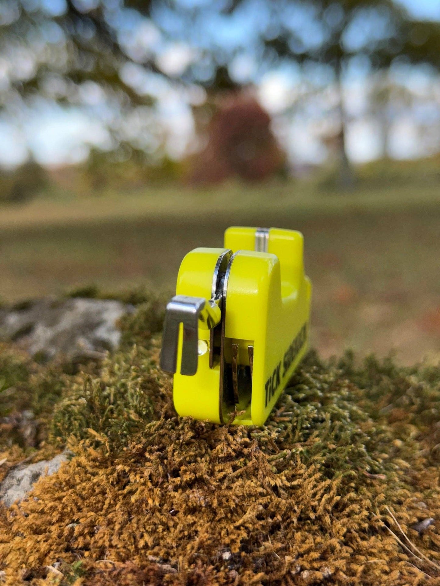🔦🪲 TiCK SiDEKiCK | Compact Multi-Tool Tick Remover for Pets & People 🐾