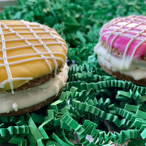 Macaroon dog treats