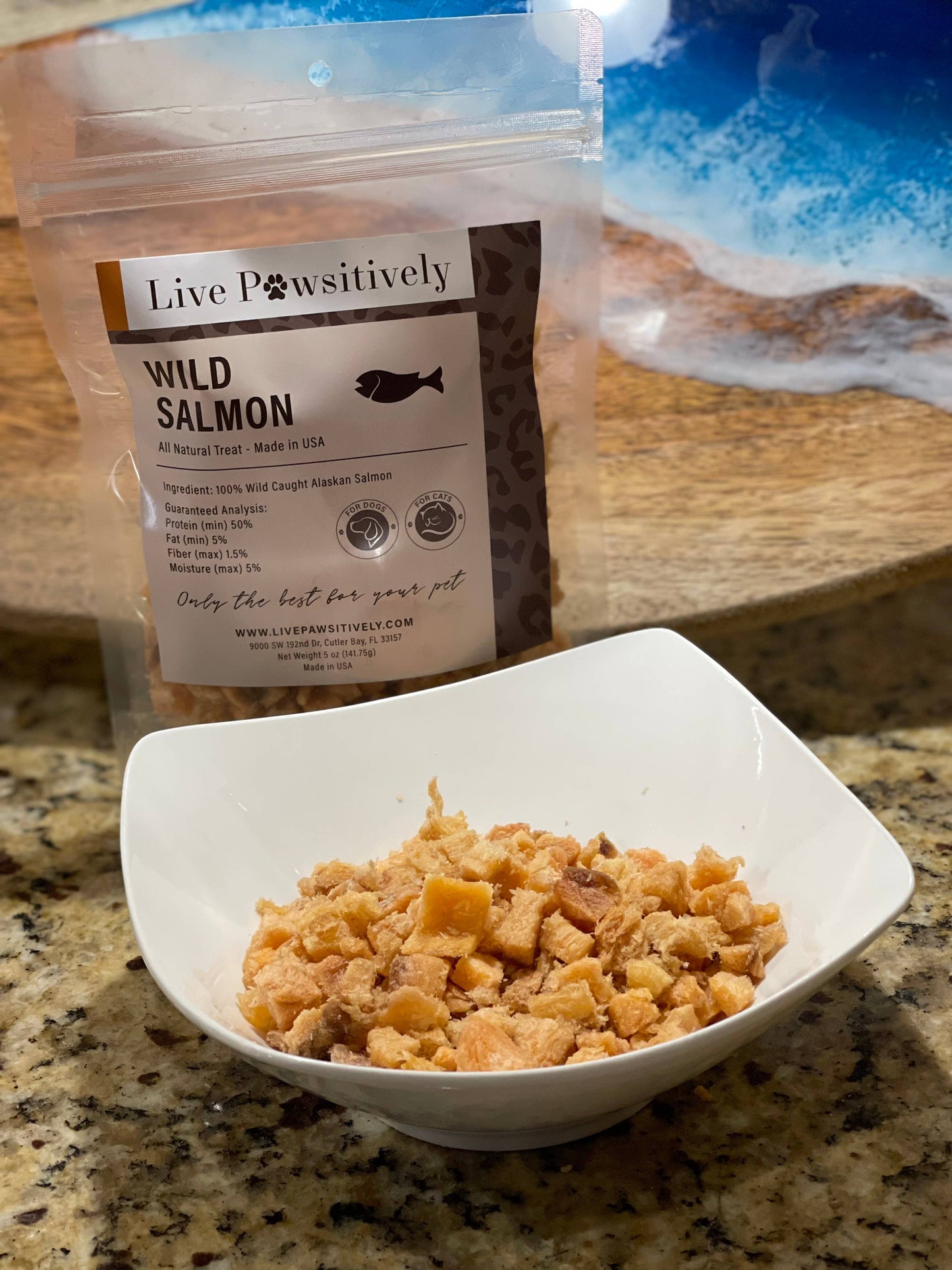 🐟 Dried Salmon Cat & Dog Treats – Single Ingredient, Healthy & Made in the USA