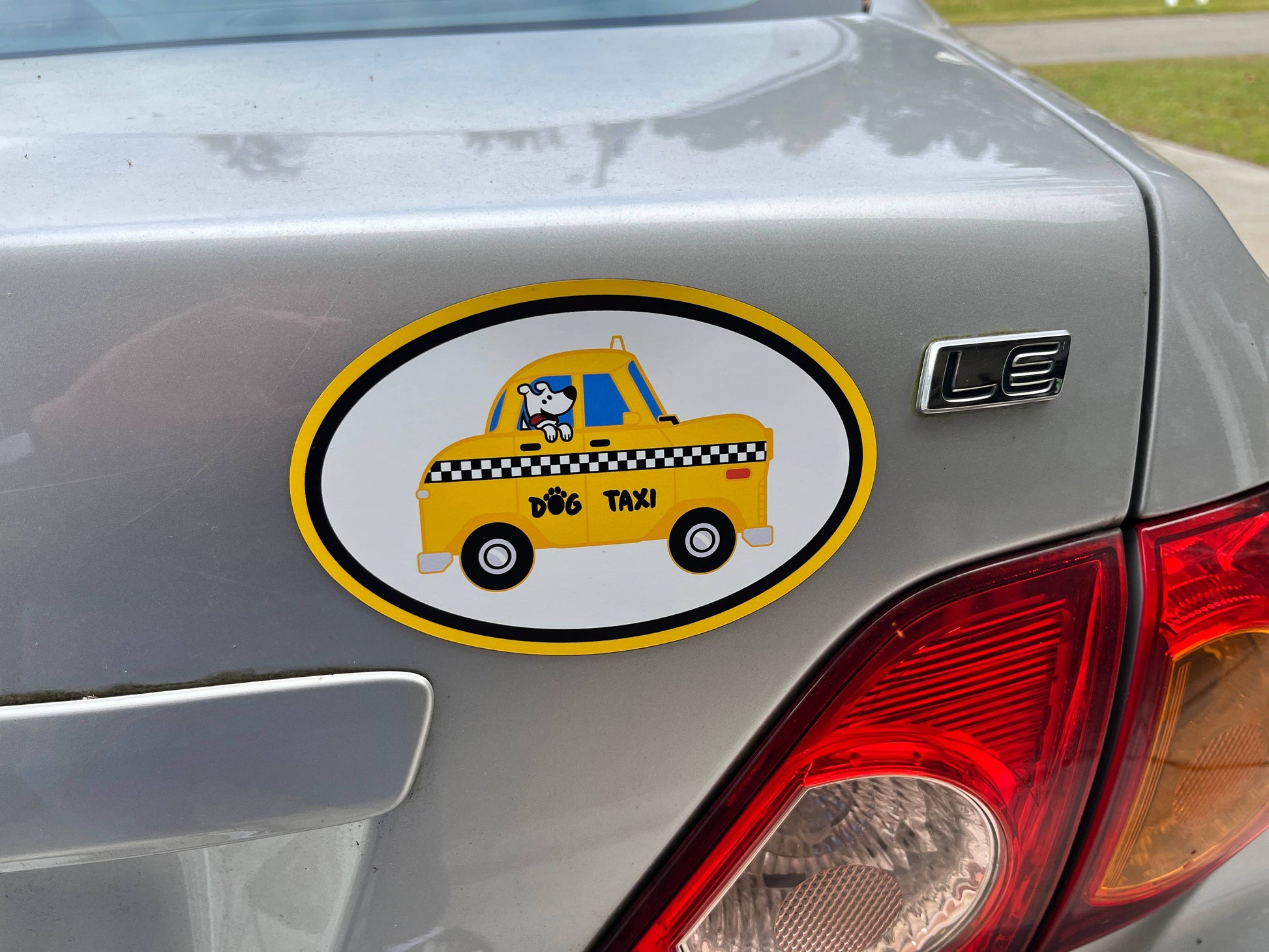 Oval Flexible Magnet - Dog Taxi