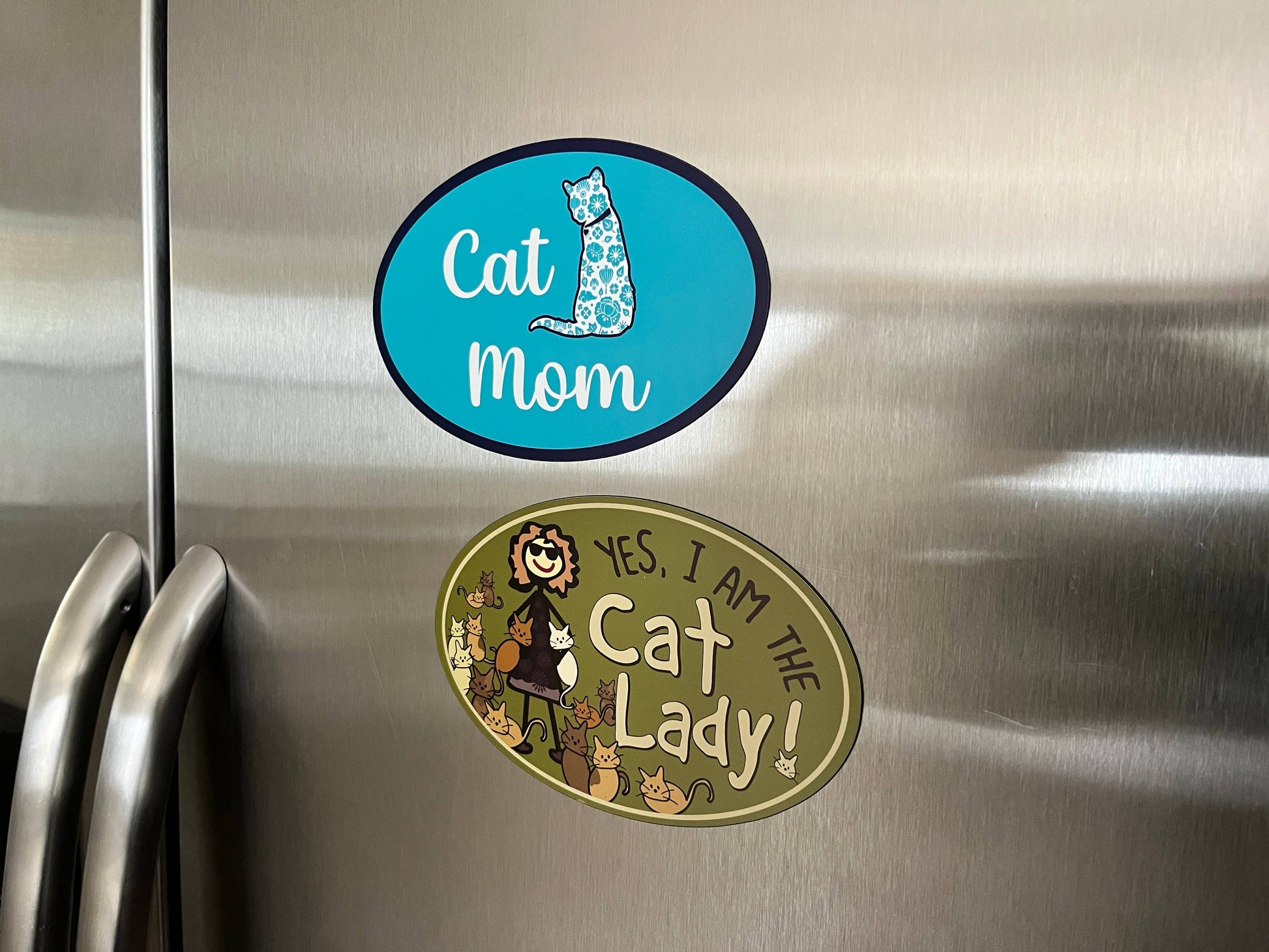 Oval Magnet - Cat Mom